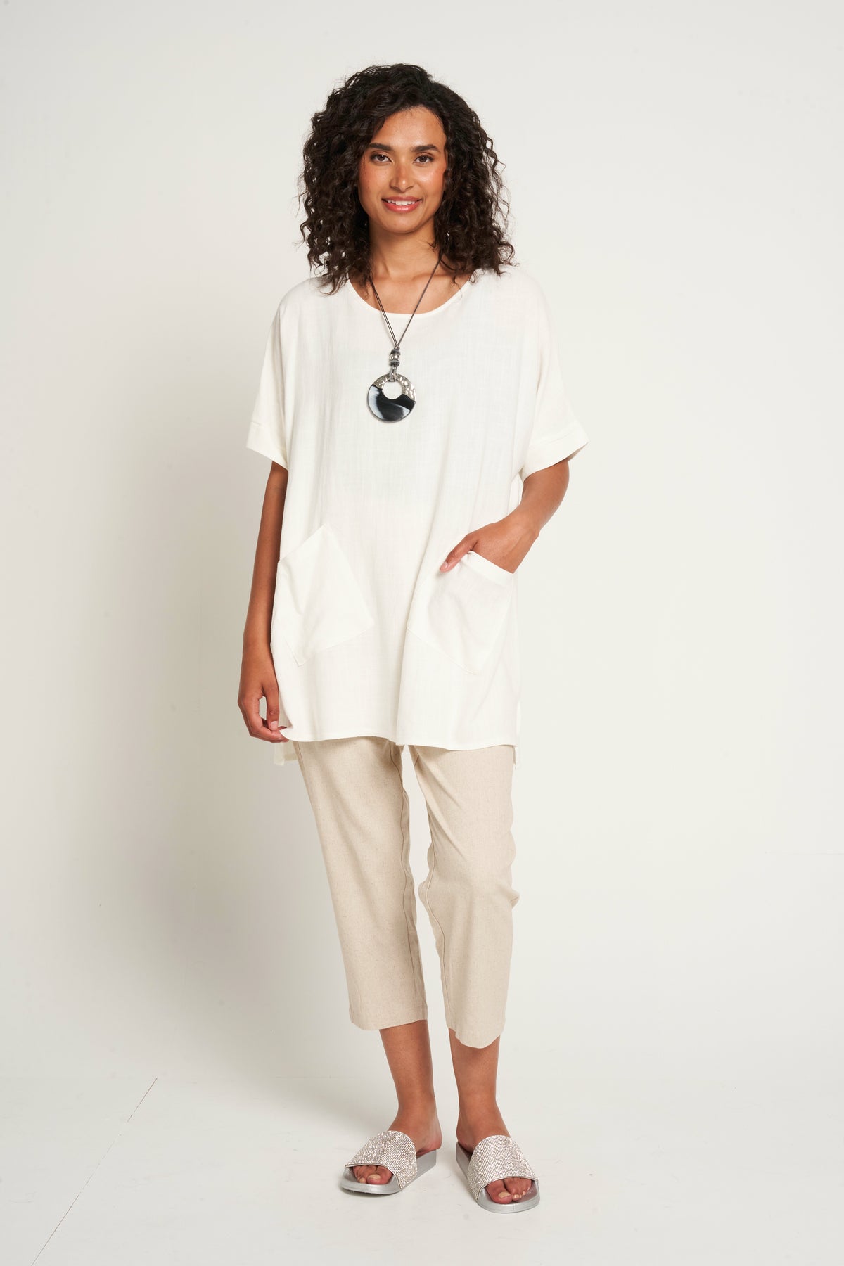 Saloos Cut Loose Boxy Pockets Tunic Top with Necklace