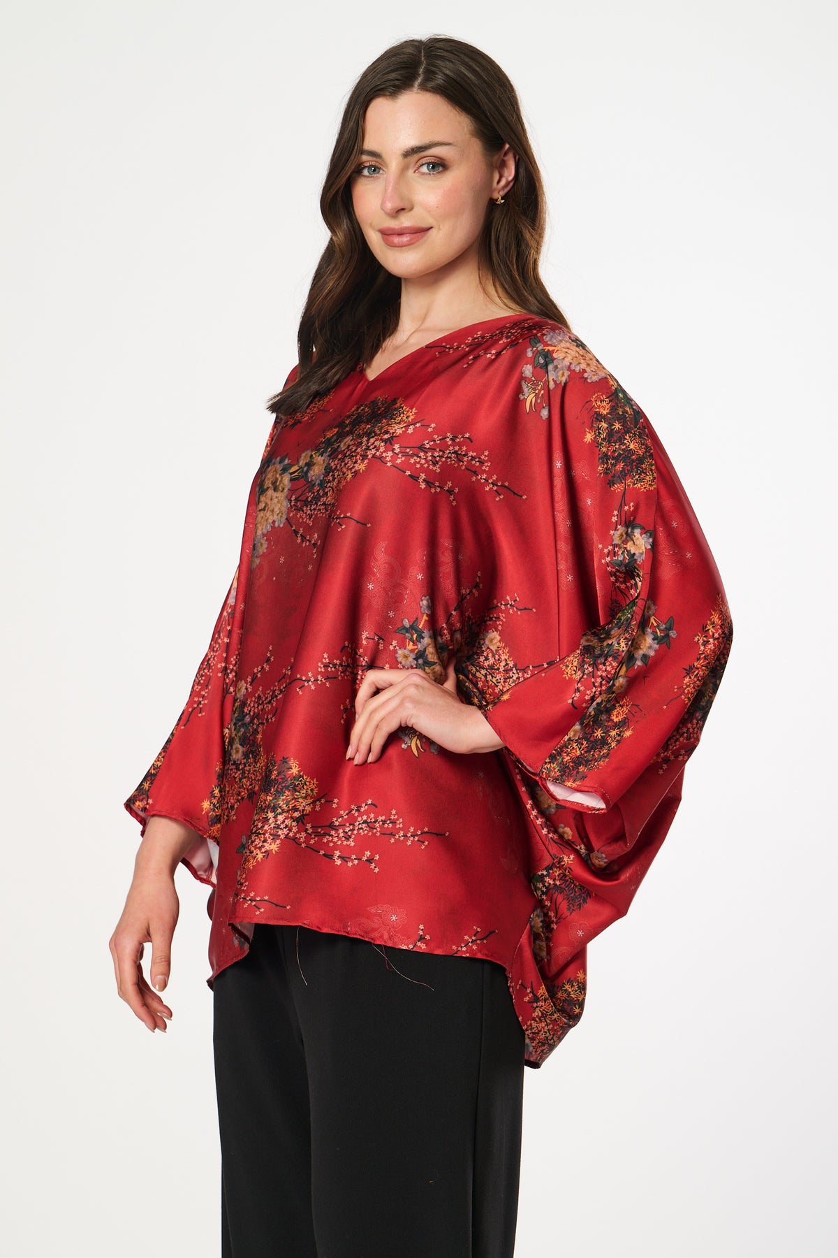 Satin Style Batwing One-Size Top with Oriental Print