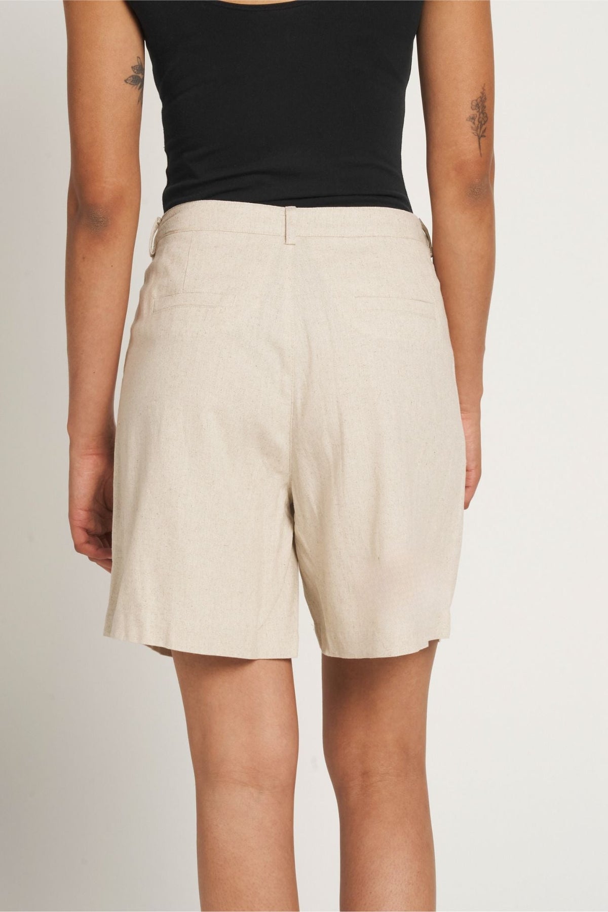 Saloos Pleated Shorts with Pockets