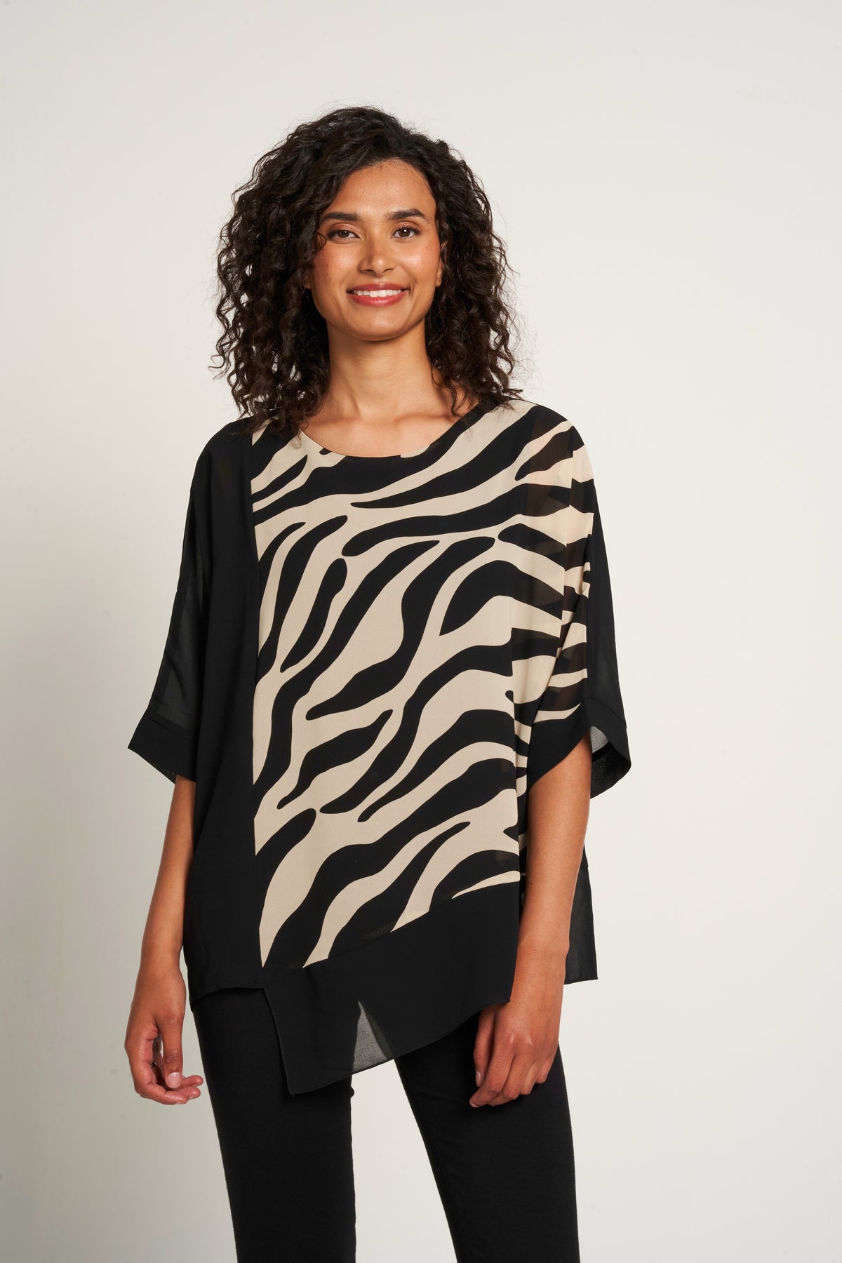 Saloos Print/Plain Double Layer Top with Necklace